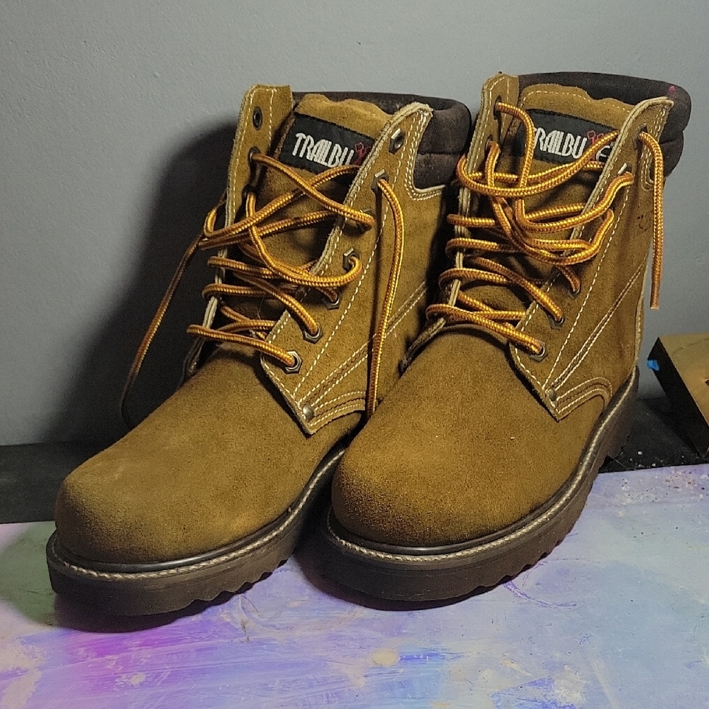 Men's Tan Suede Boots
